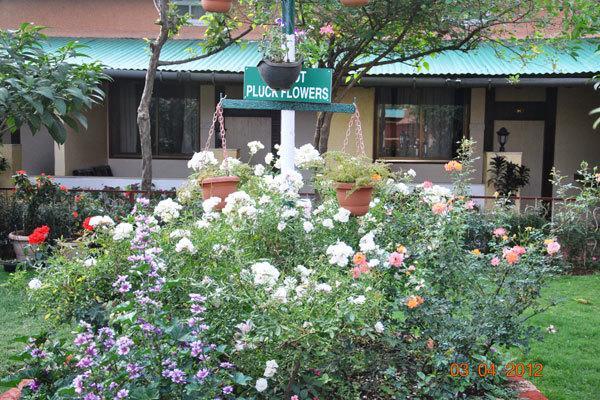 Shreyas Hotel Mahābaleshwar Екстериор снимка